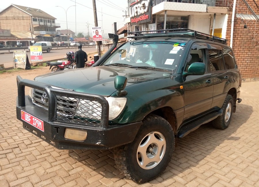Land cruiser vx rental in Uganda
